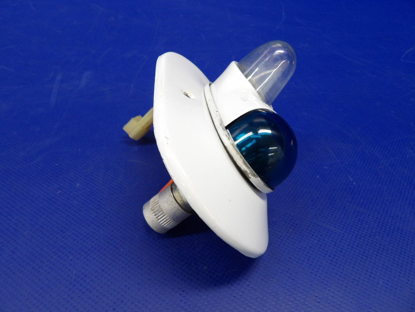 Piper Cheyenne Whelen RH Nav Light 24V w Strobe + Shield P/N W1285PG (0626-1517)6