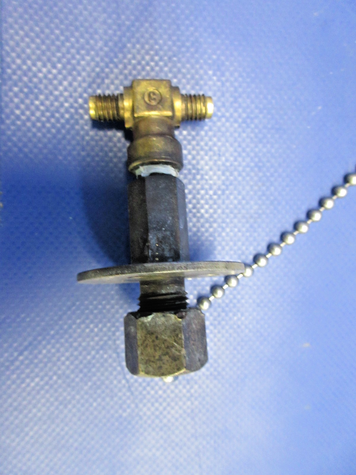 Piper PA-31T1 Cheyenne Scott Oxygen Charging Valve P/N 26875-22 (0626-817)7