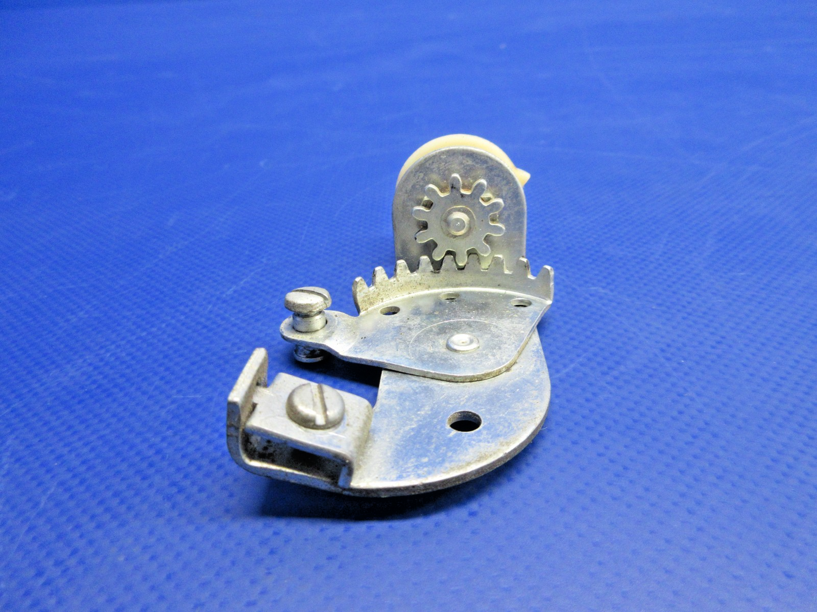 Cessna 310 / 310I Cabin Air Control P/N 0813501-18 (0326-830)8