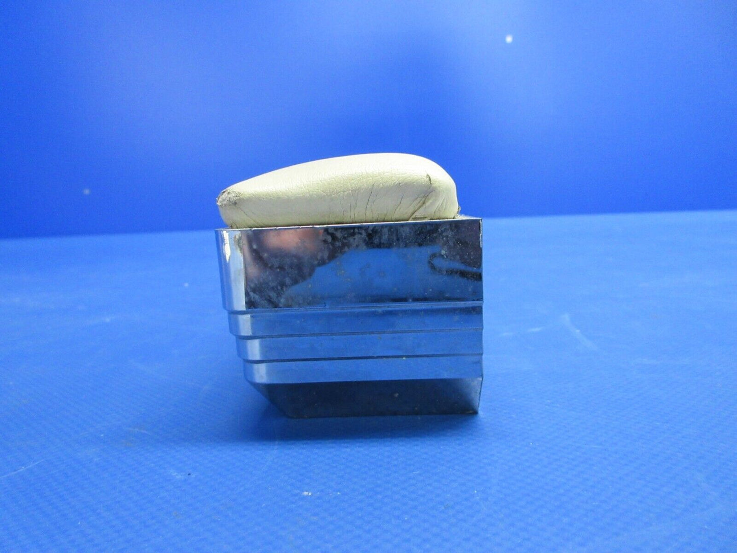 Piper PA-34-200T Seneca II Armrest Housing Assy RH P/N 66710-16 (0524-1891)