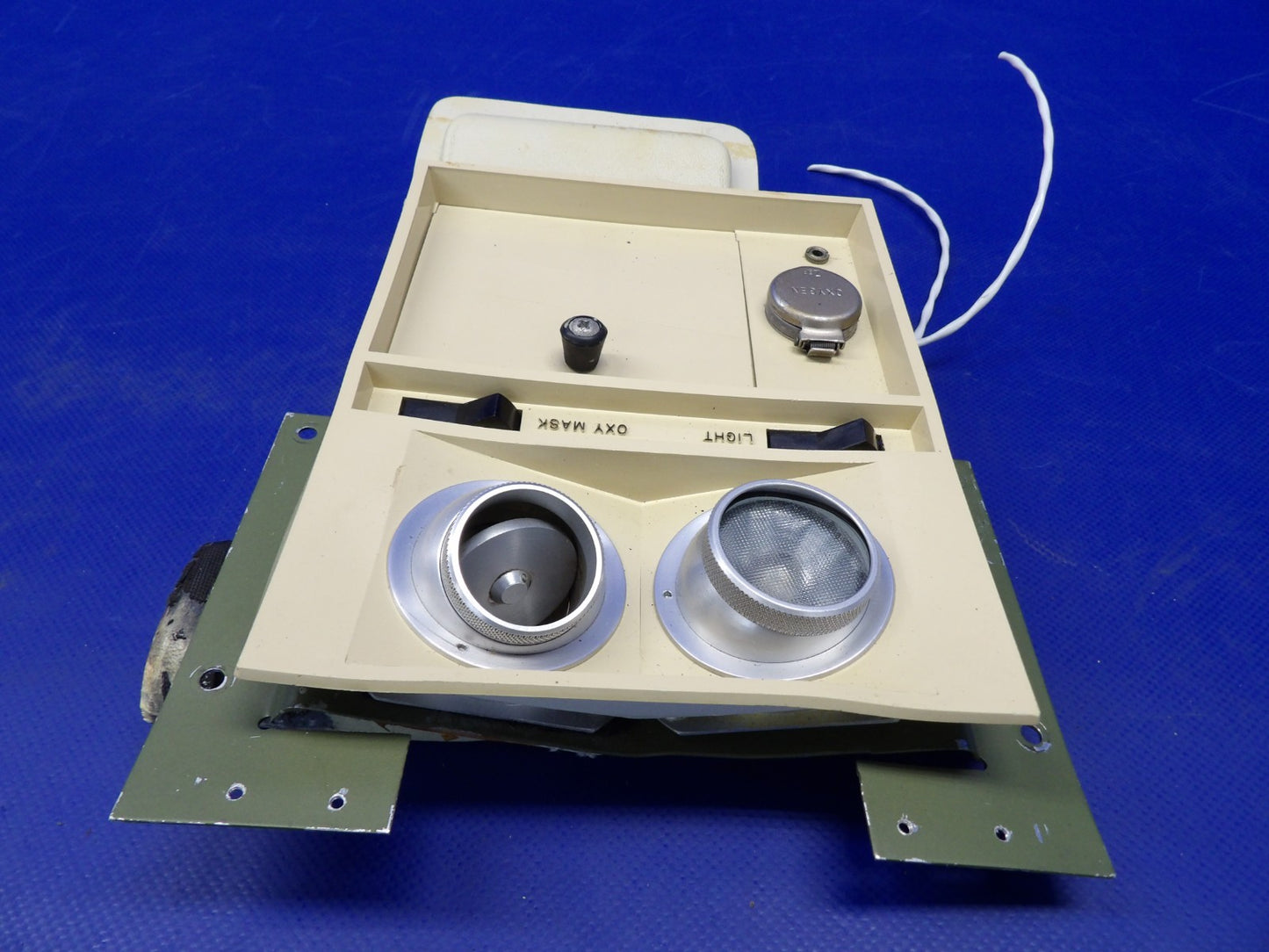 Cessna 421 Wemac Left Hand Middle Overhead Panel P/N 2390 (0726-1204)6