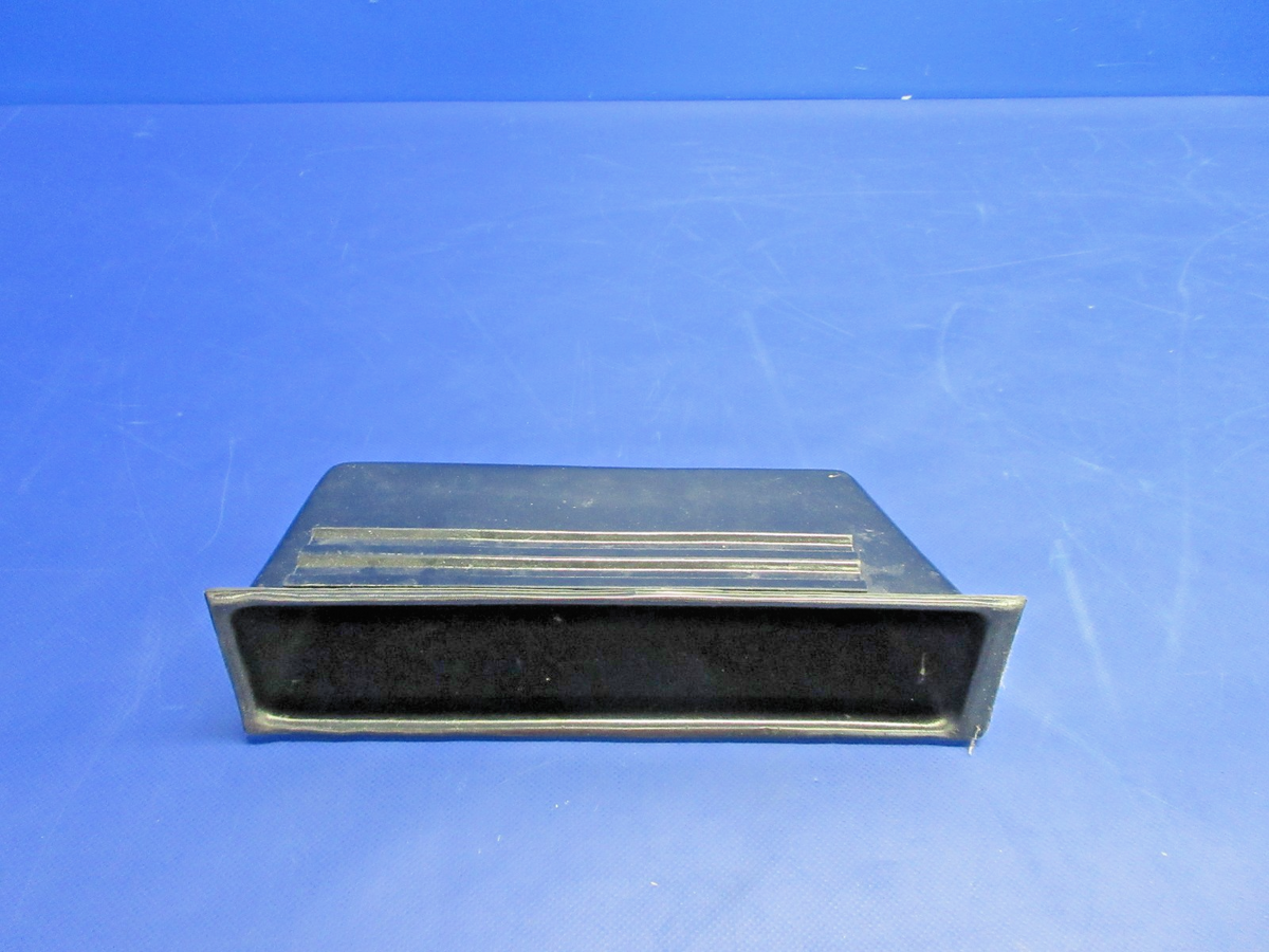 Cirrus SR22 Glovebox P/N 12219-002 (0926-798)0