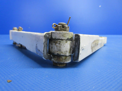 Piper PA-34-200T Seneca II Nose Gear Drag Link Assy P/N 78677-00 (0524-1896)