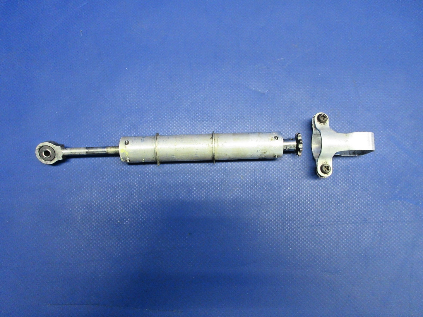 Cessna 172 / 172RG Elevator Trim Tab Actuator P/N 1260074-1 (0626-888)1