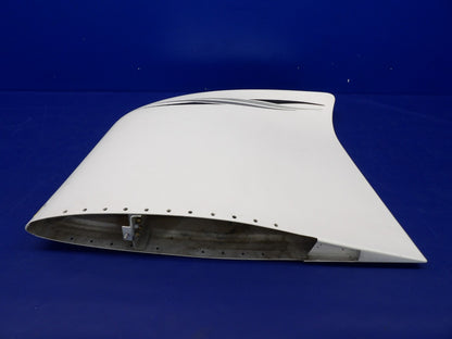 Minor Damage / Cirrus SR22 Right Hand Wing Tip P/N 13380-004 (0926-1242)0