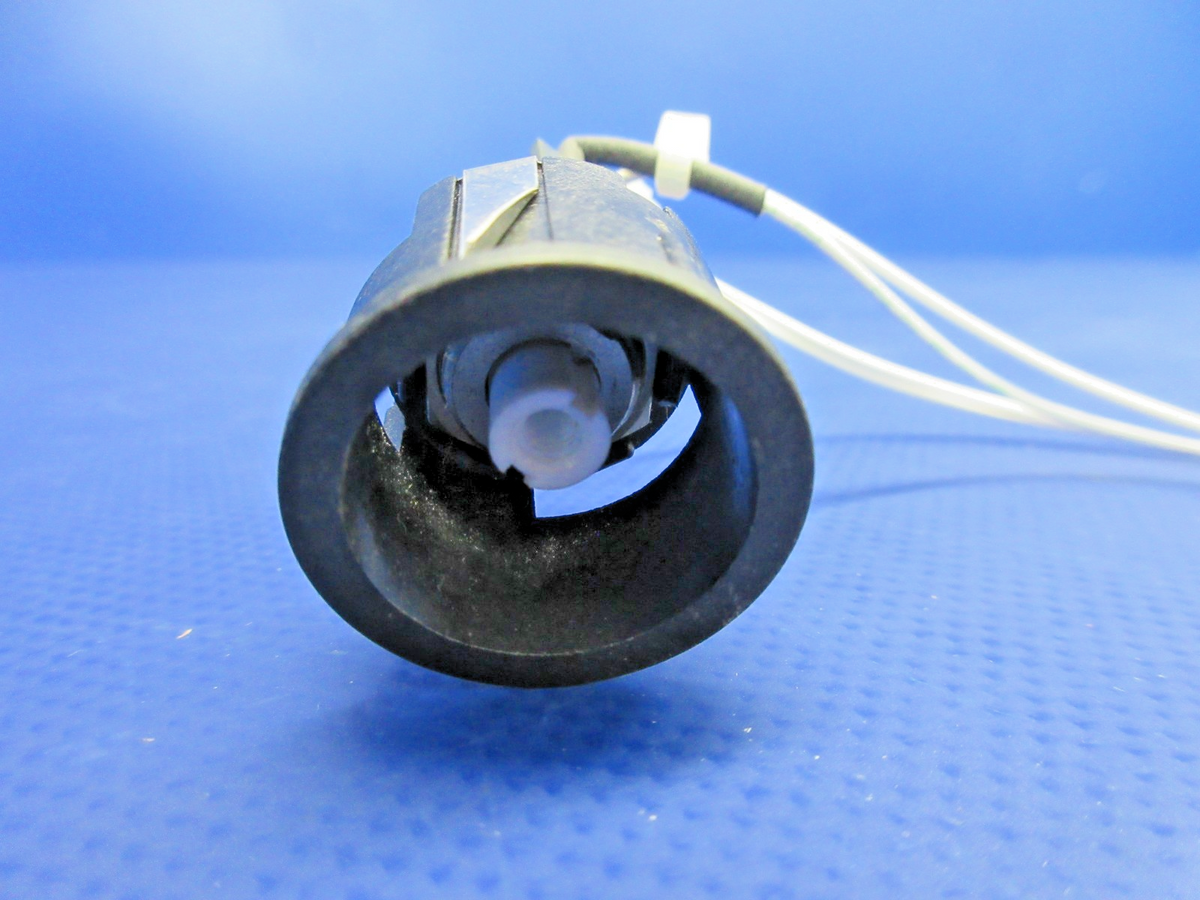 Cirrus SR22 Overhead Swivel Light & Switch Set P/N 50491-002 (0926-778)5