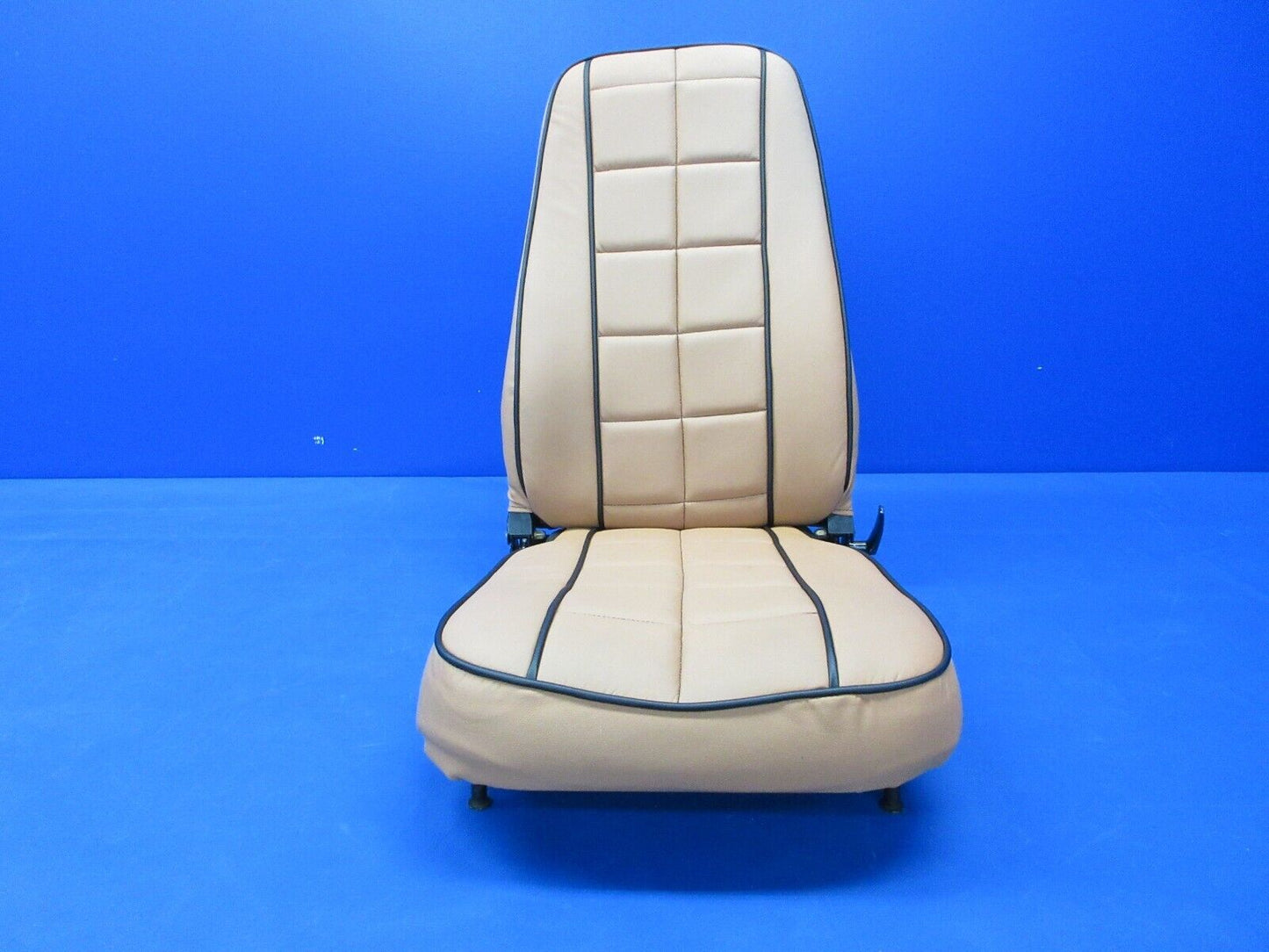 Piper PA-28-181 Archer Seat Assy Rear LH P/N 96827-22 (0624-1385)