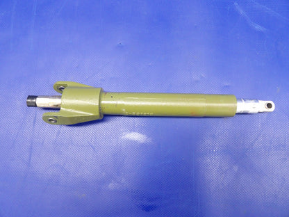 Beech 95 / D95A Travel Air Right Hand Flap Actuator P/N 45-521212-15 (0326-400)2