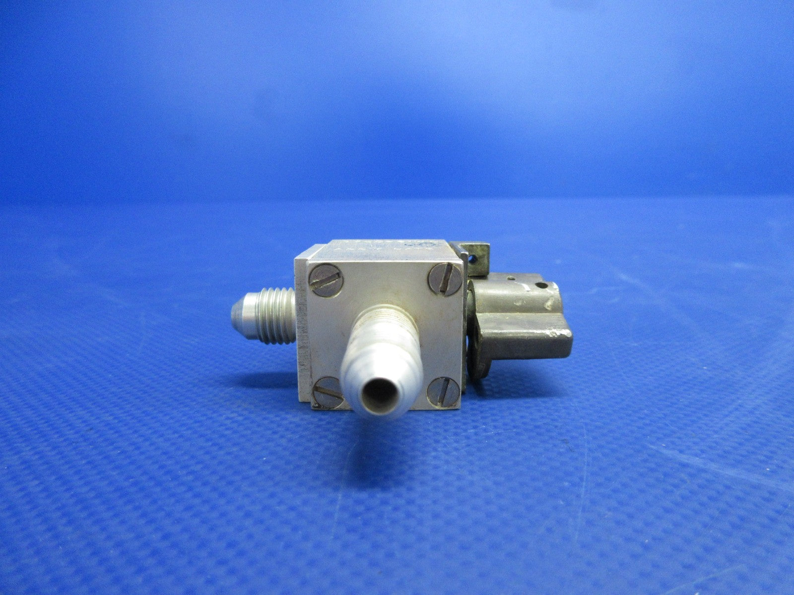 Cessna 421 Auto-Valve Fuel Shut Off Valve P/N 375C-61WC (0726-748)5