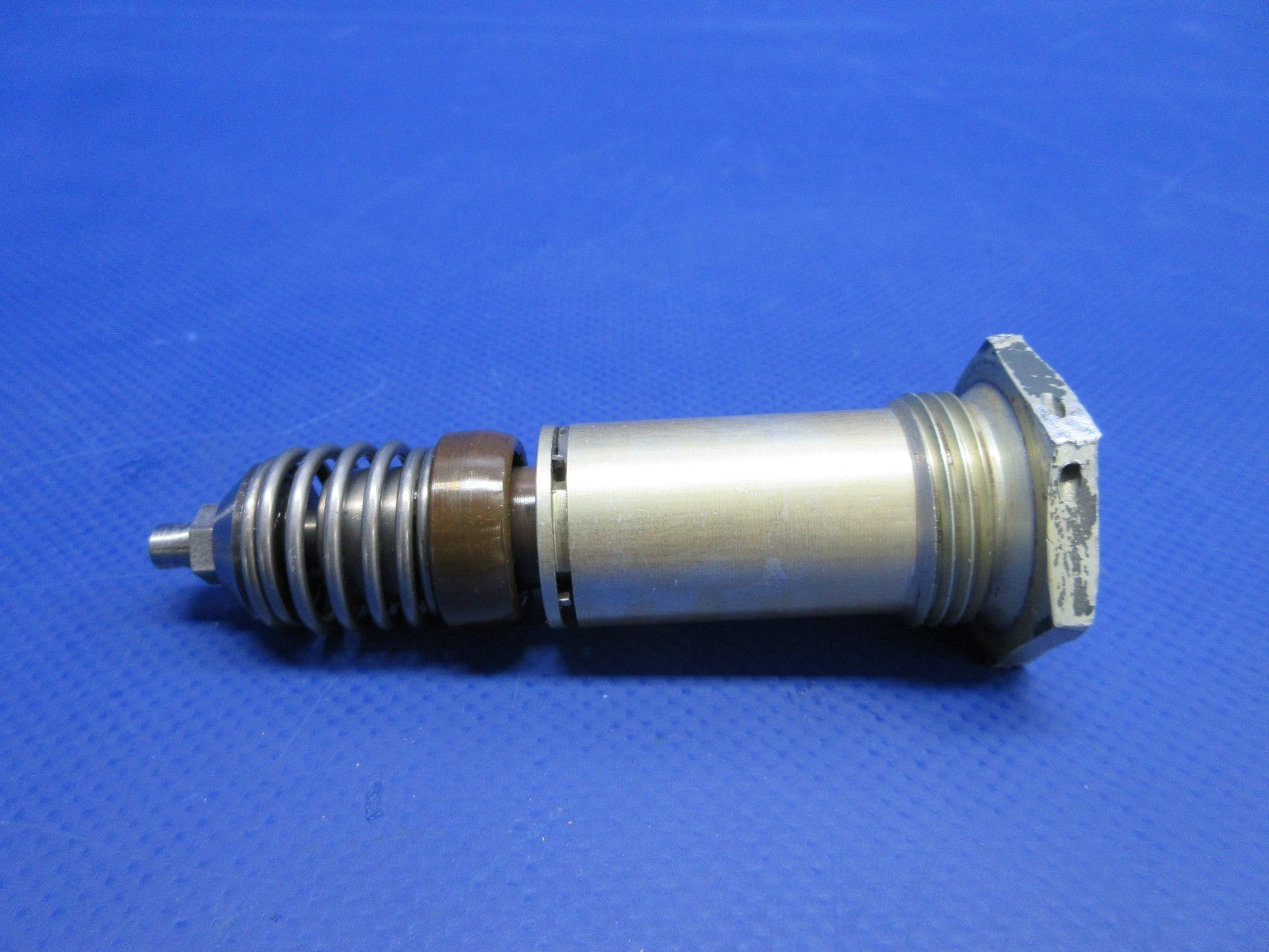 Lycoming / Beech D95A Travel Air Vernatherm Valve P/N 53E22144A (0326-821)0