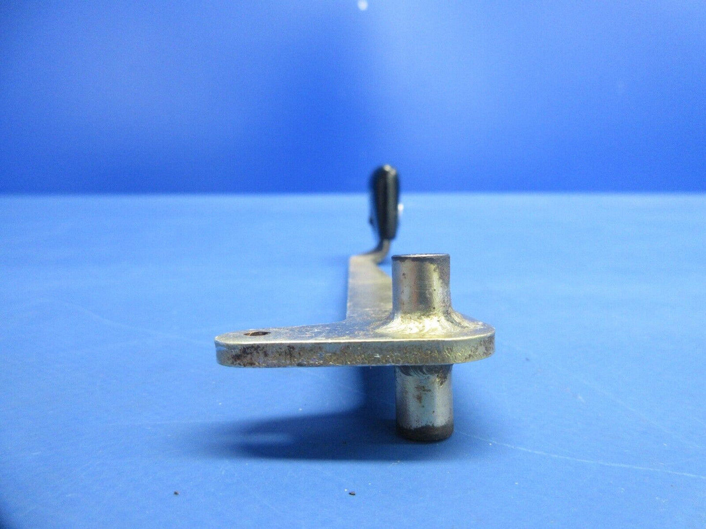 Piper PA-28-161 Warrior Cabin Door Interior Handle with Knob 79515-13 (0824-971)