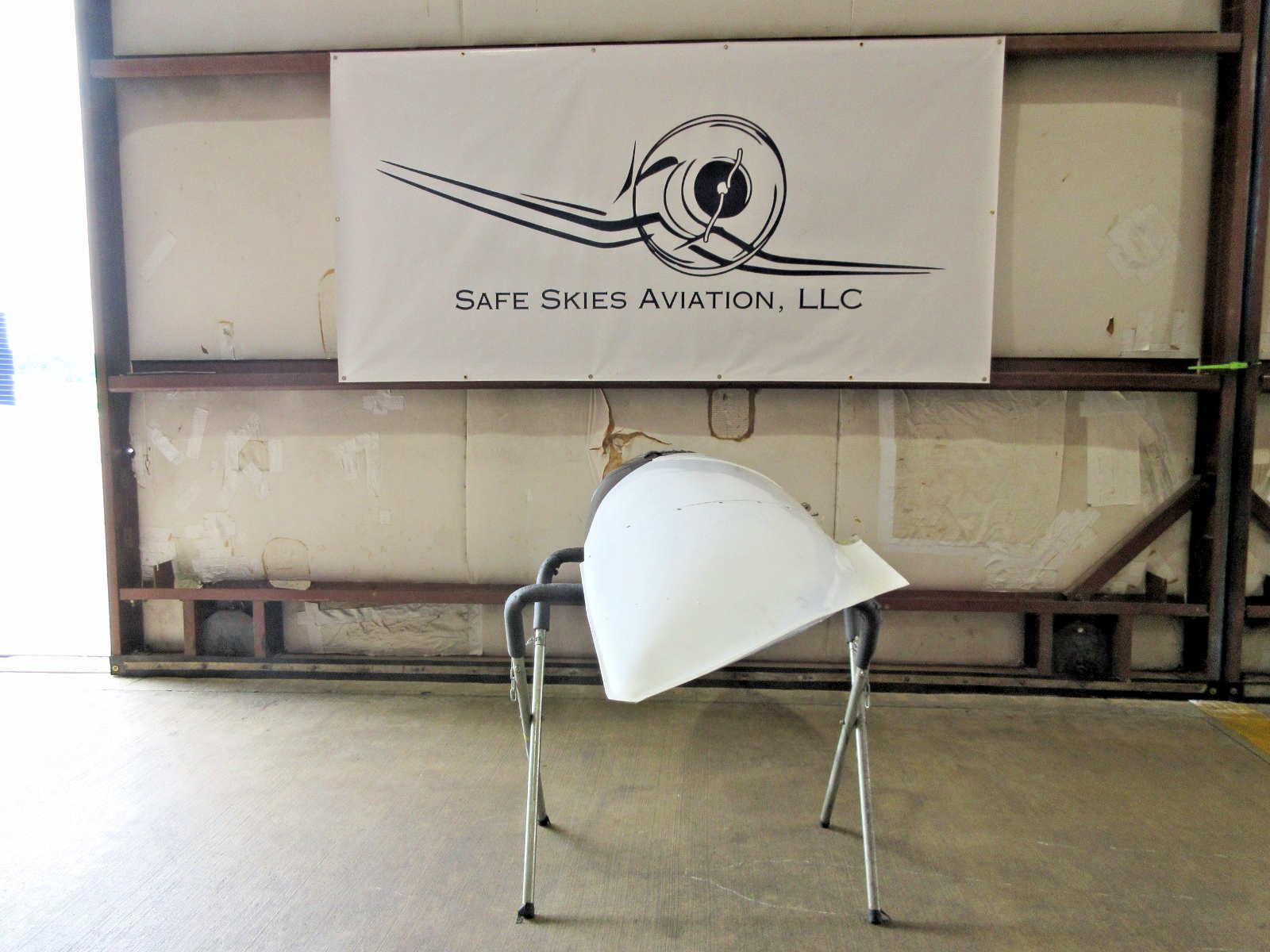 Cessna 310N Wing Tip Tank LH P/N 5092300-5 w/ Rear Fairing & Nose Cap (0626-823)4