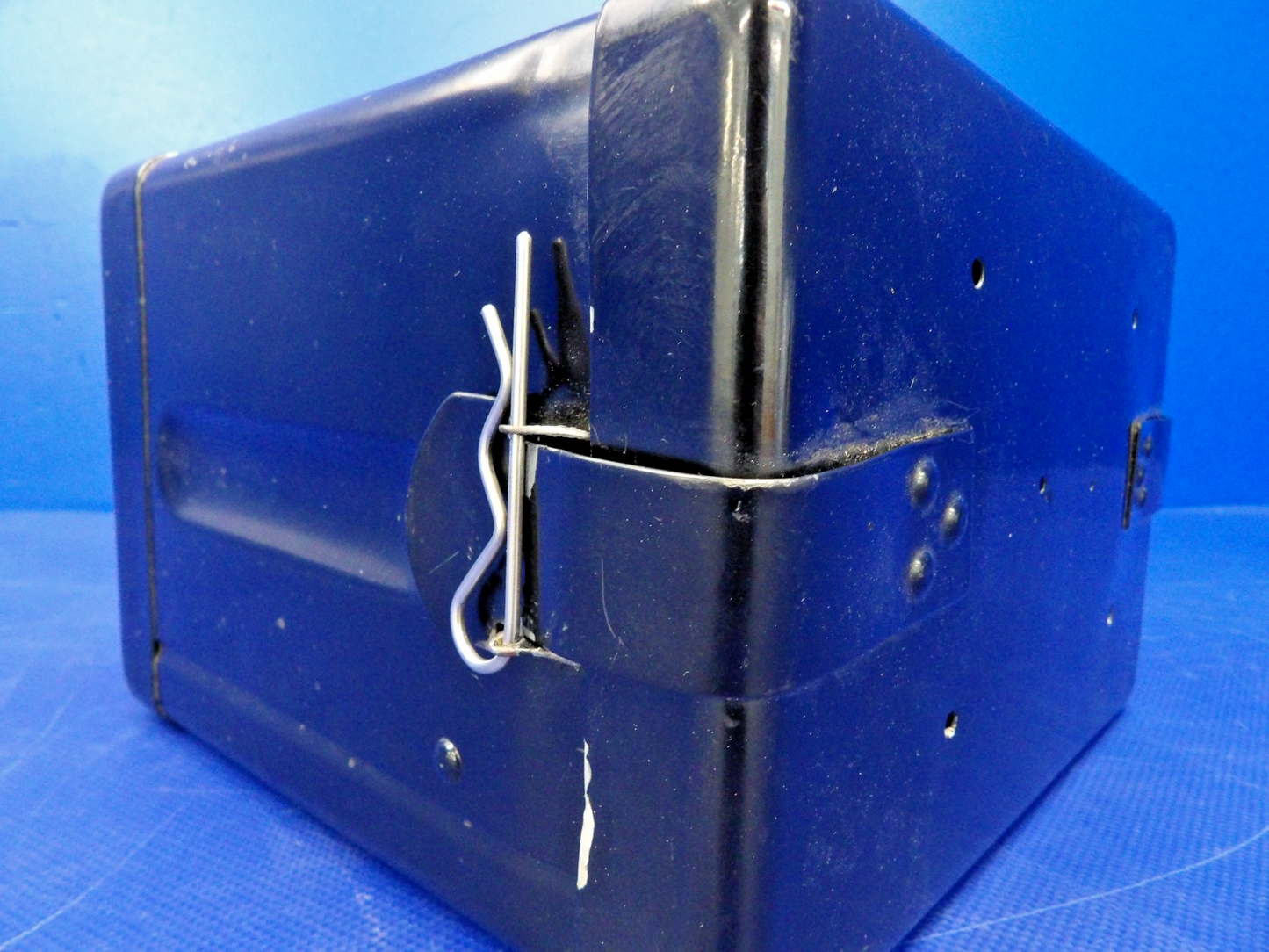 Cessna 172 / 172G Battery Box & Lid P/N 0513011-11 (0326-1269)9
