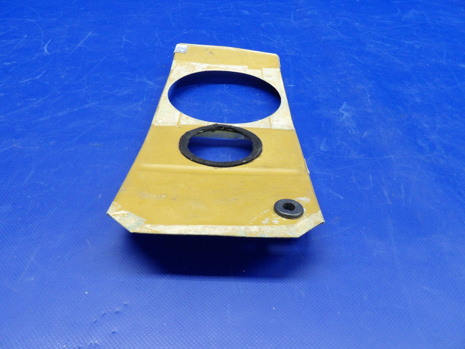 Beech D95A Travel Air RH Fuel Cell Bladder Bulkhead P/N 50-110010-99 (0226-518)2