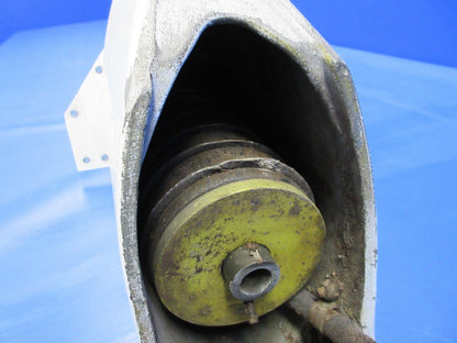 Beech 19A Musketeer Main Landing Gear Assy LH P/N 169-810000-659 (0424-652)