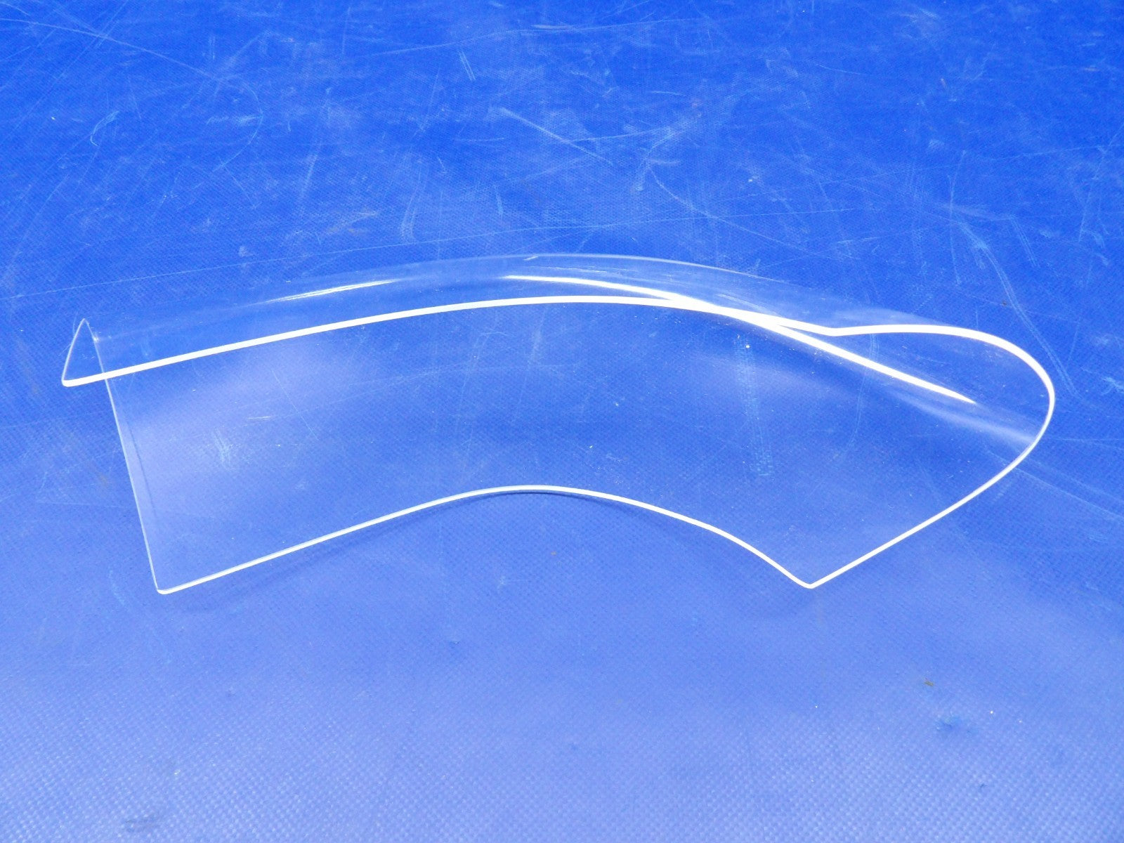Beech LH Wing Tip Navigation Light Lens w/ 8130 P/N 000-170001-13 NOS (0426-13105