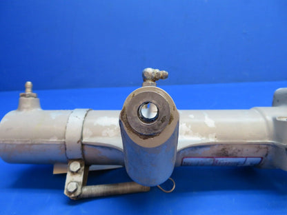 Piper PA-23-250 Aztec LH Main Gear Strut Housing 751-929, 31835-00 (0824-1771)