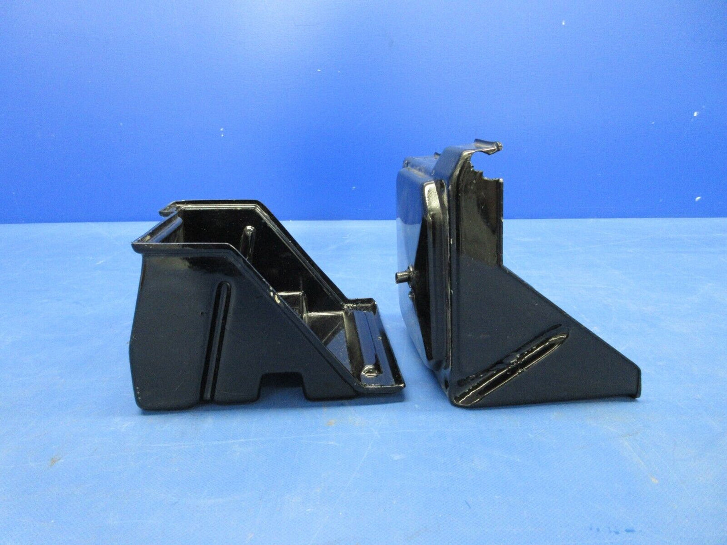 Cessna 337 / P337H Skymaster Battery Box & Base Assy P/N 1550247-1 (0724-1372)