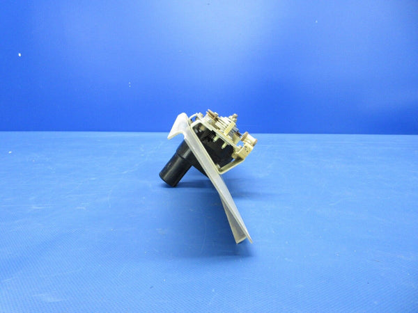 Beech Edo-Aire Mitchell Pitch Servo Assy w/ Bracket P/N 1C373-4-454 (0524-1886)