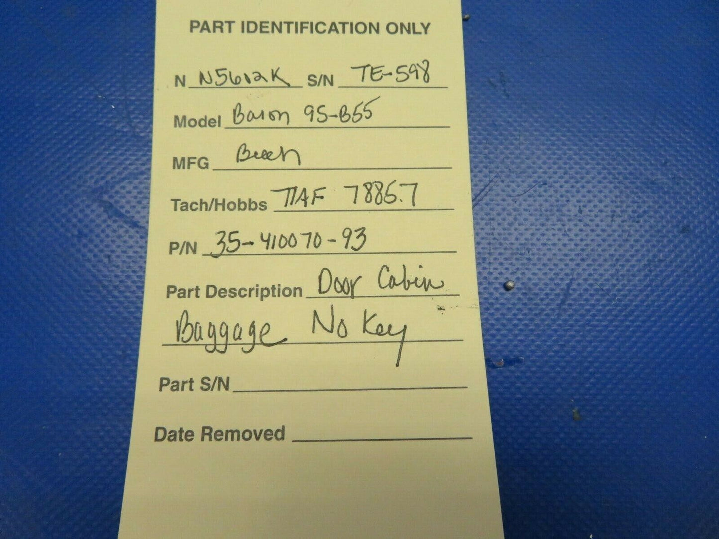 Beech Baron 95-B55 Cabin Door Baggage NO KEY P/N 35-410070-93 (0620-550)