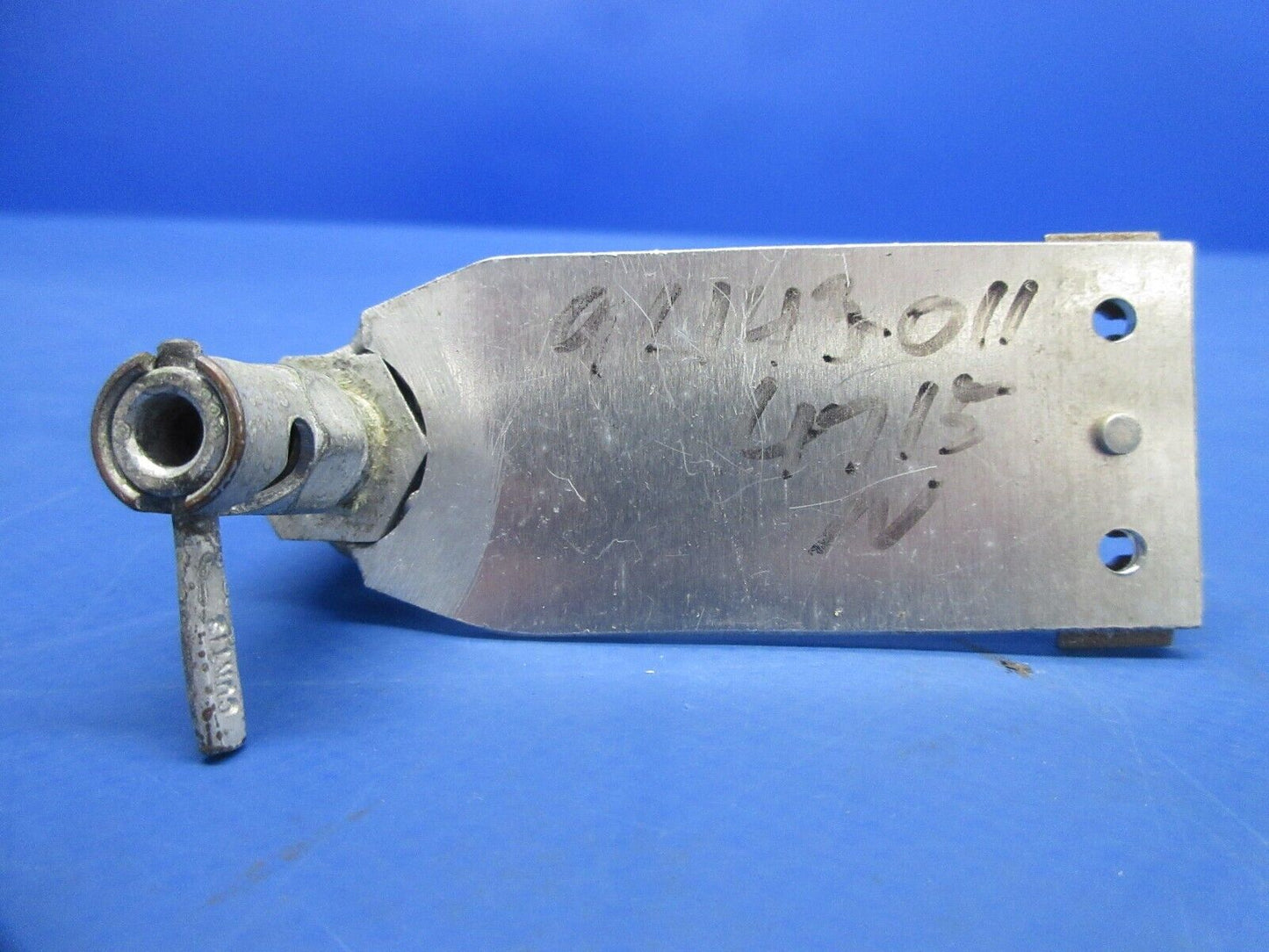 Piper PA-28-181 Archer III Static Air Valve & Bracket P/N 96143-010 (1124-743)