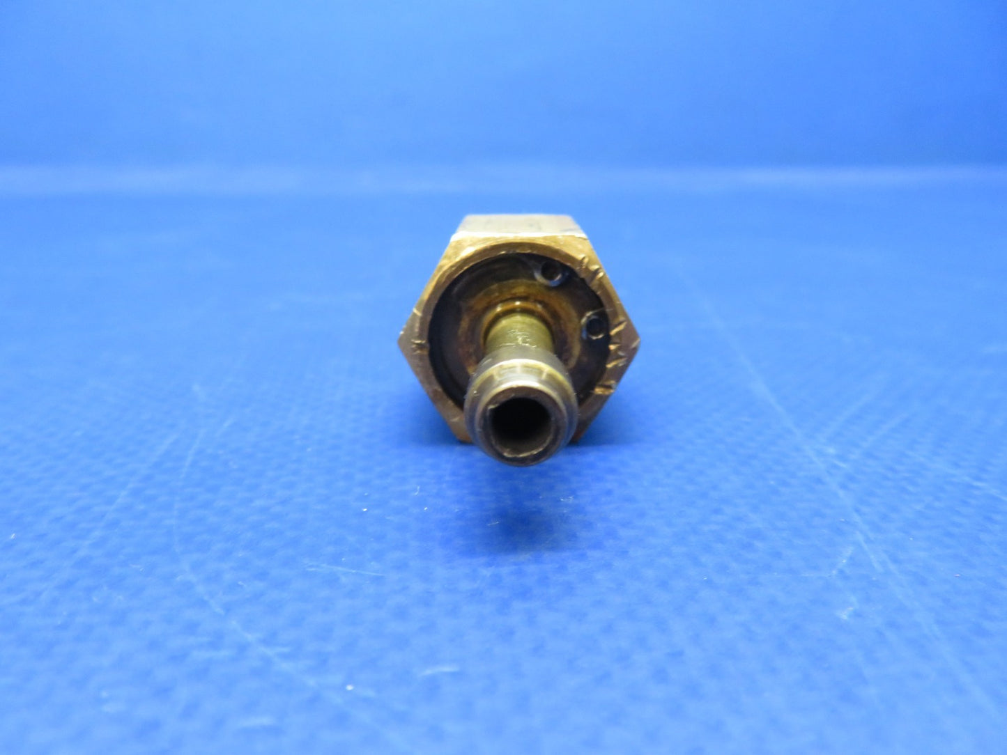 Enstrom 280FX / Lycoming Fuel Drain Value Adapter LW-13807, LW13807 (0626-420)4