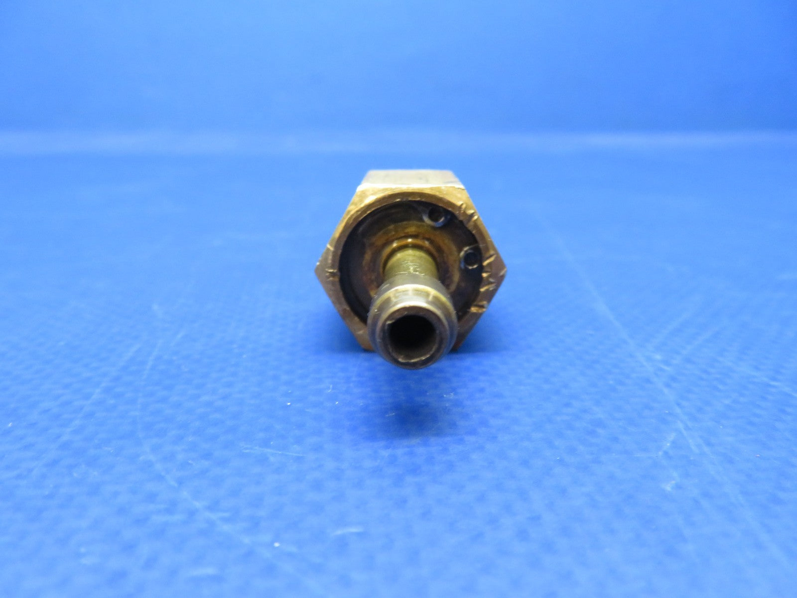 Enstrom 280FX / Lycoming Fuel Drain Value Adapter LW-13807, LW13807 (0626-420)4
