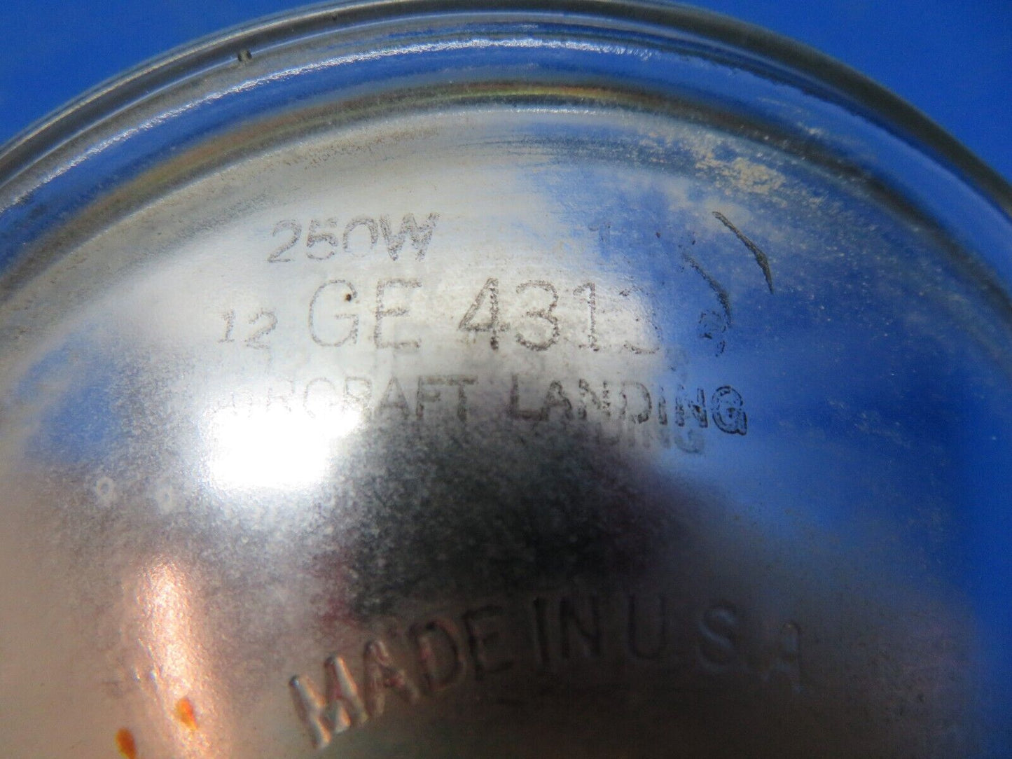 Beech C24R Landing Light Bulb & Retaining Ring P/N 169-110000-235 (0524-1562)