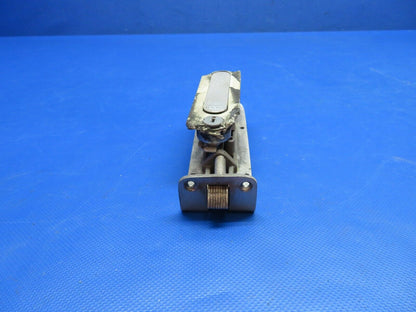 Beech C24R Sierra Hartwell Catch Assy Baggage Door P/N H2532-9 (0624-1782)