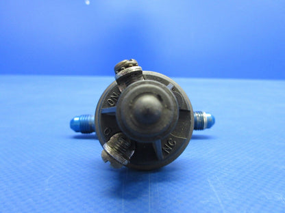 Piper PA-28-181 Archer Stewart Warner Hobbs Pressure Switch S76575-4 (0624-920)