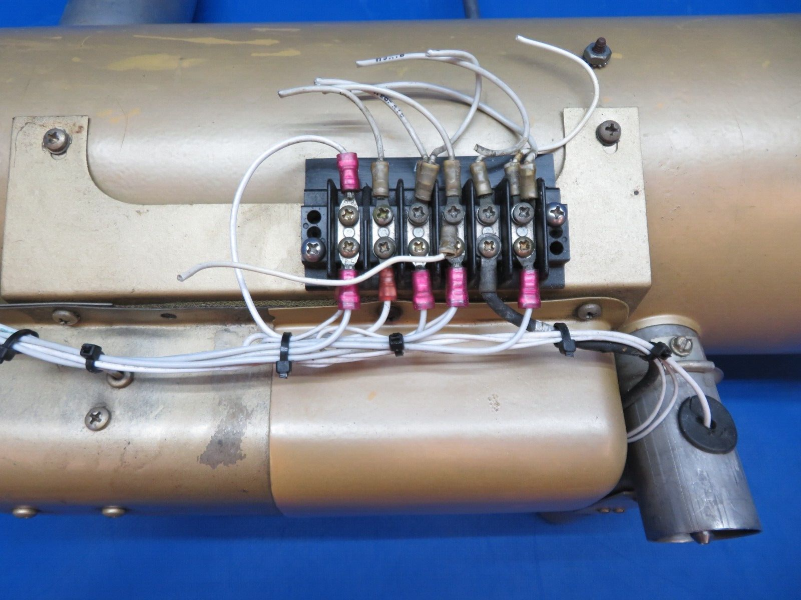 Cessna 310 / 310Q Stewart Warner Heater Assy P/N 0813860-3 CORE (0823-738)16