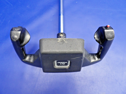 Cessna 172 /  172G Co-Pilot Control Wheel / Yoke 0760019-1 (0326-1265)9