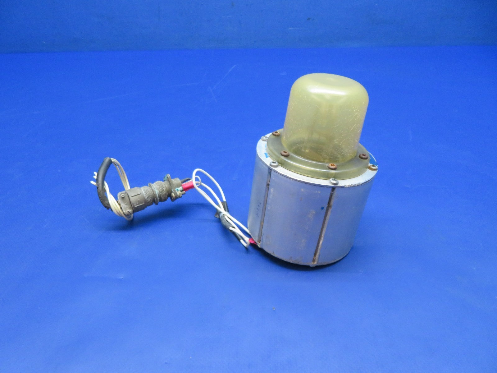 Cessna 421 Universal Corp. Flight Strobe 28v P/N 4400 TESTED (0326-173)0