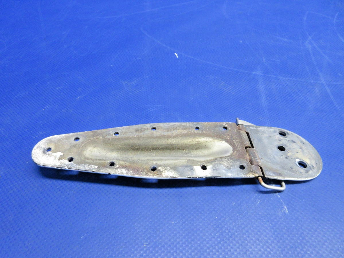 Cessna 172 / 172RG RH Cabin Door LWR Hinge P/N 2417003-2 (0926-873)8
