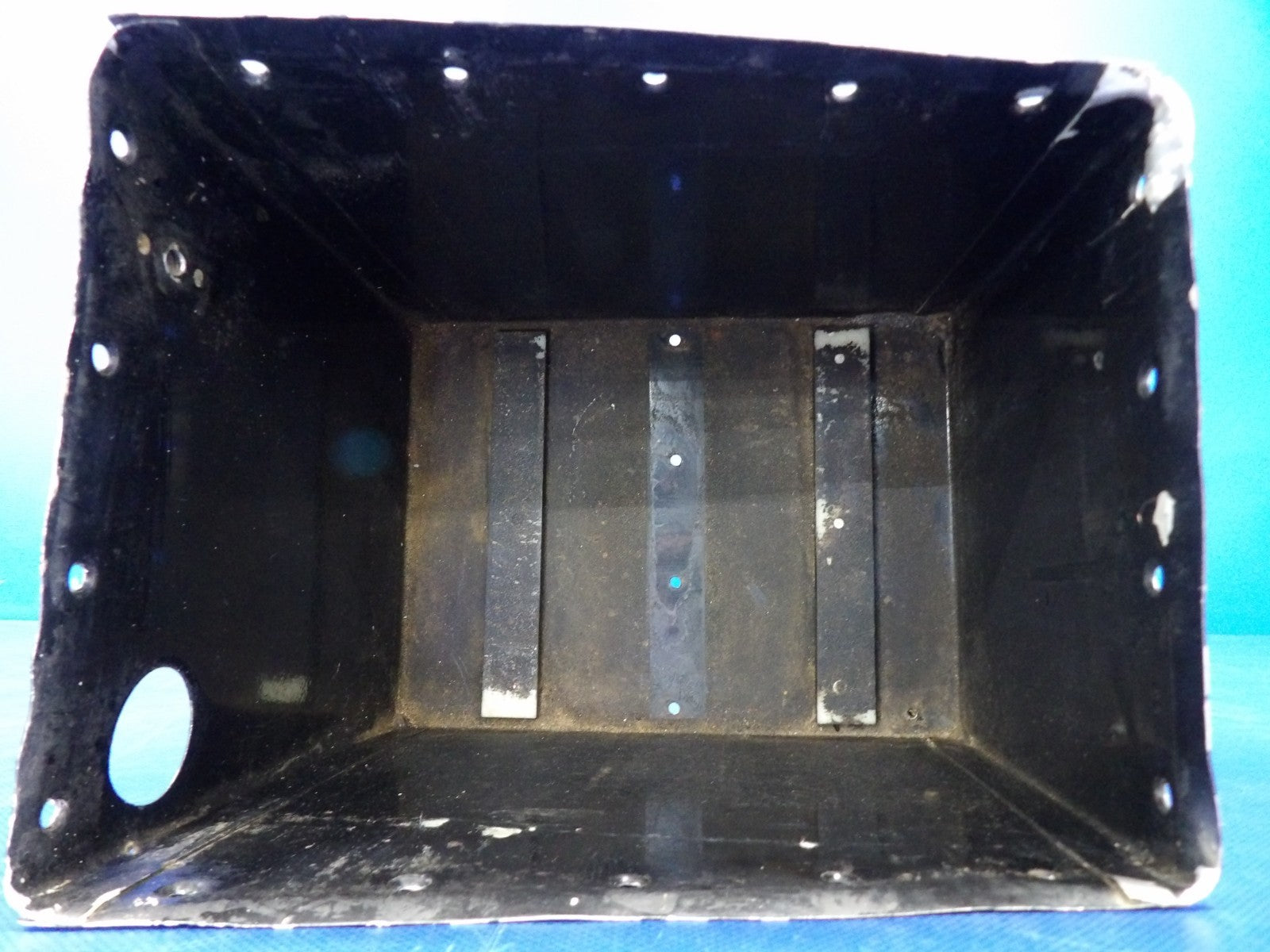 Cessna 421 LH Battery Box for 24V Battery P/N 5011144-1 (0726-1223)6