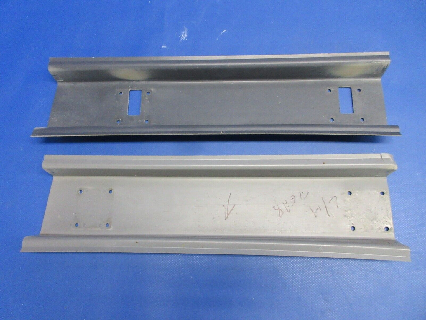 Piper PA-34-200T Seat Trim Channel LH & RH FWD & Rear P/N 6890-16 (0524-1908)