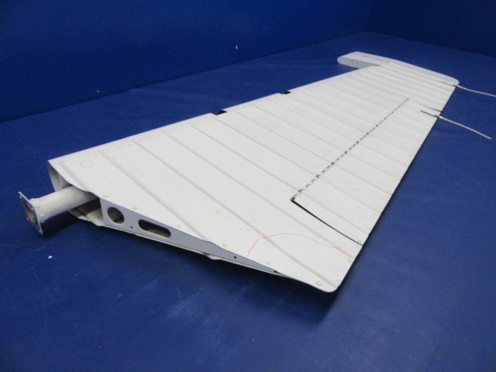 Cessna 172 / 172RG RH Elevator w/ Tab P/N 2432000-202 (0326-09)5
