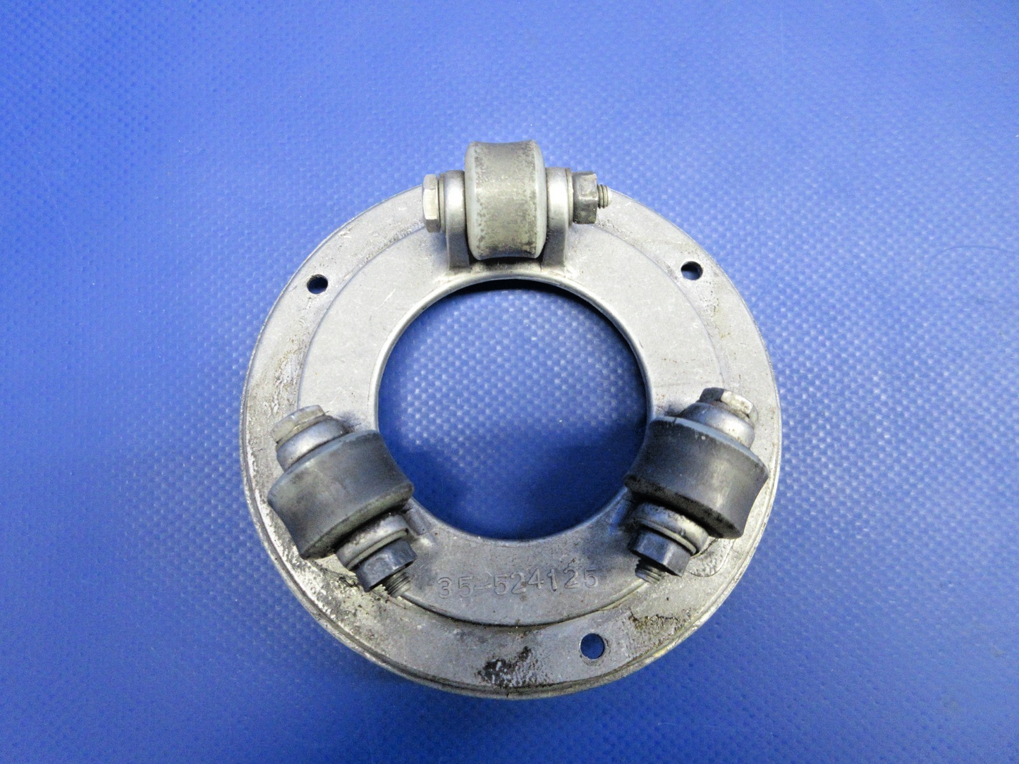Beech D95A Travel Air Control Column Hanger P/N 35-524125 (0326-786)3