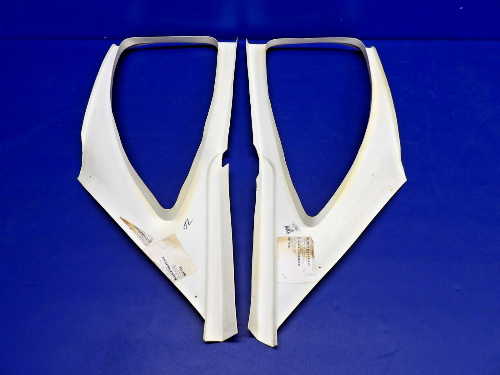 Cessna 172 / 172G RH + LH Rear Window Mouldings P/N 0500210-40 & -41 (0326-2029)11