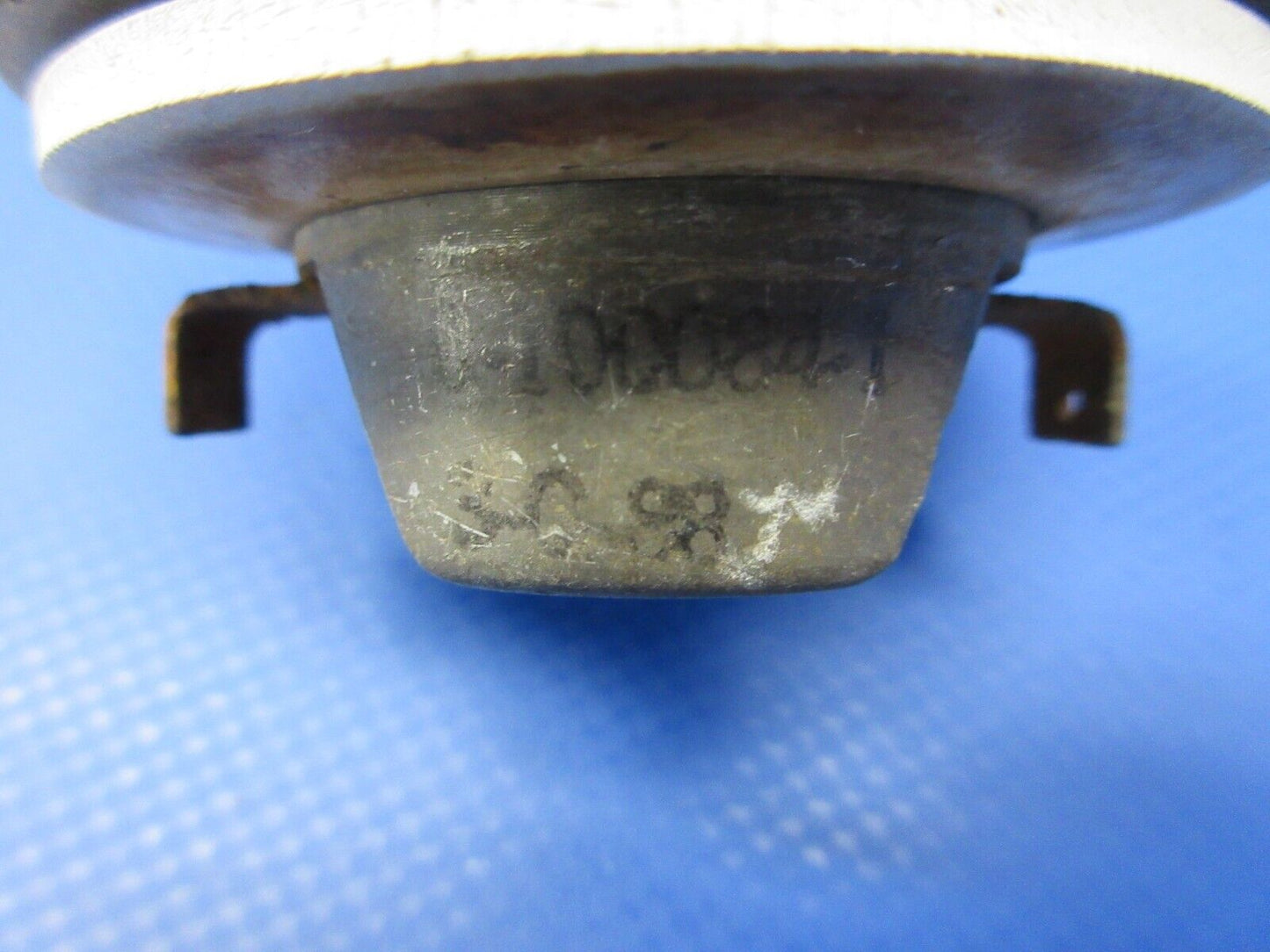 Cessna 150 / 150G Vented Cap Assy P/N C100084-1 (0624-1418)
