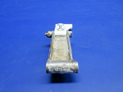 Beech D95A Nose Landing Gear Steering Idler Cross Link P/N 35-825173 (0326-782)5