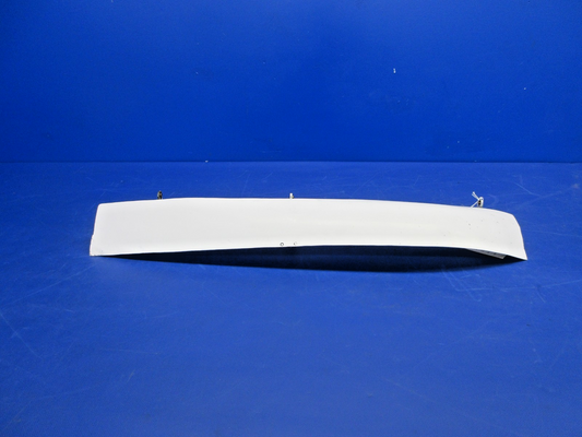 Minor Damage Cessna 172 / 172RG Nose Gear Door RH P/N 2413083-2 (0826-2139)0