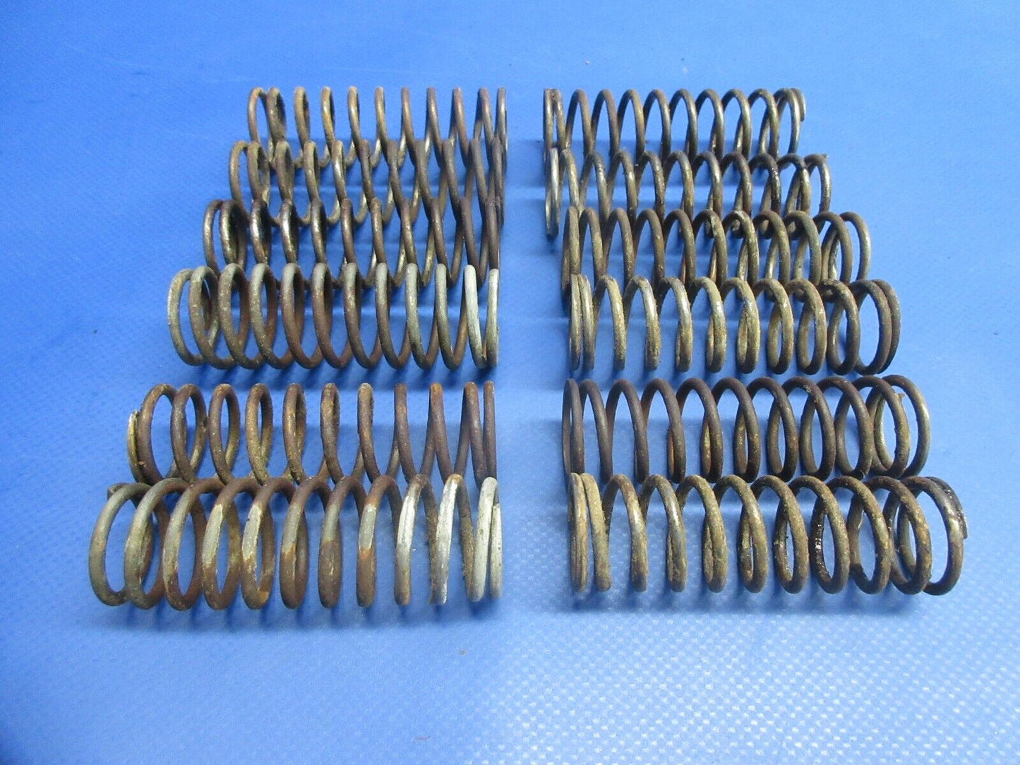Continental O-470-R Pushrod Housing Spring P/N 626147 LOT OF 12 (0924-753)