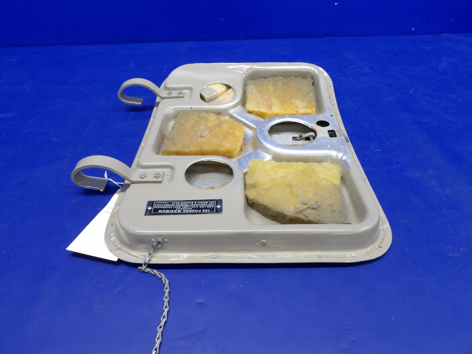 Cessna 182 / 182L Baggage Door NO Key P/N 0711629-5 (0226-2042)9