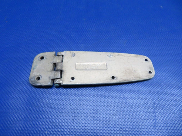 Cessna Cabin Door Hinge Assy LH Upper / RH Lower P/N 0711037-500 (0724-155)