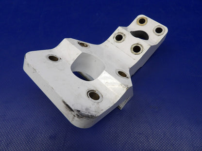 Cirrus SR22 Main Gear Axle Fitting P/N 13284-001 (0926-1204)5