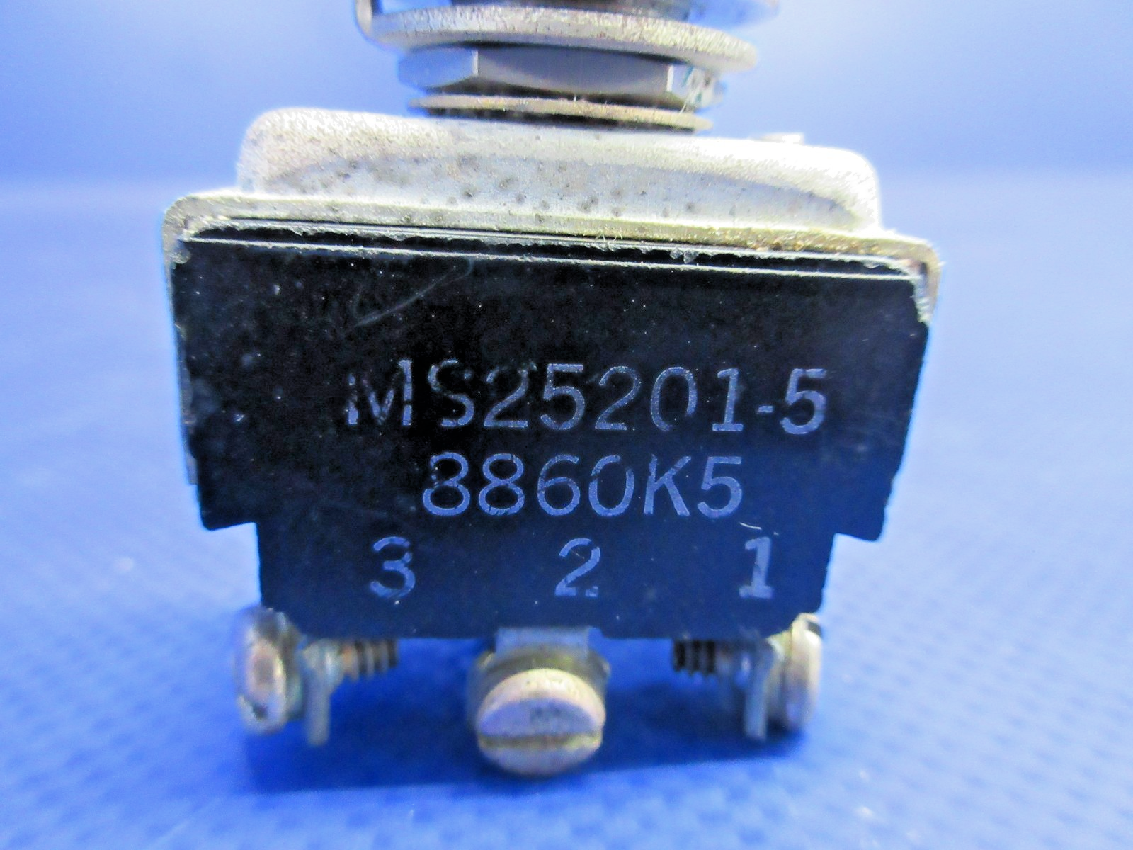 Cessna 172 / 172M Flap Position Switch P/N MS25201-5 (0826-725)2