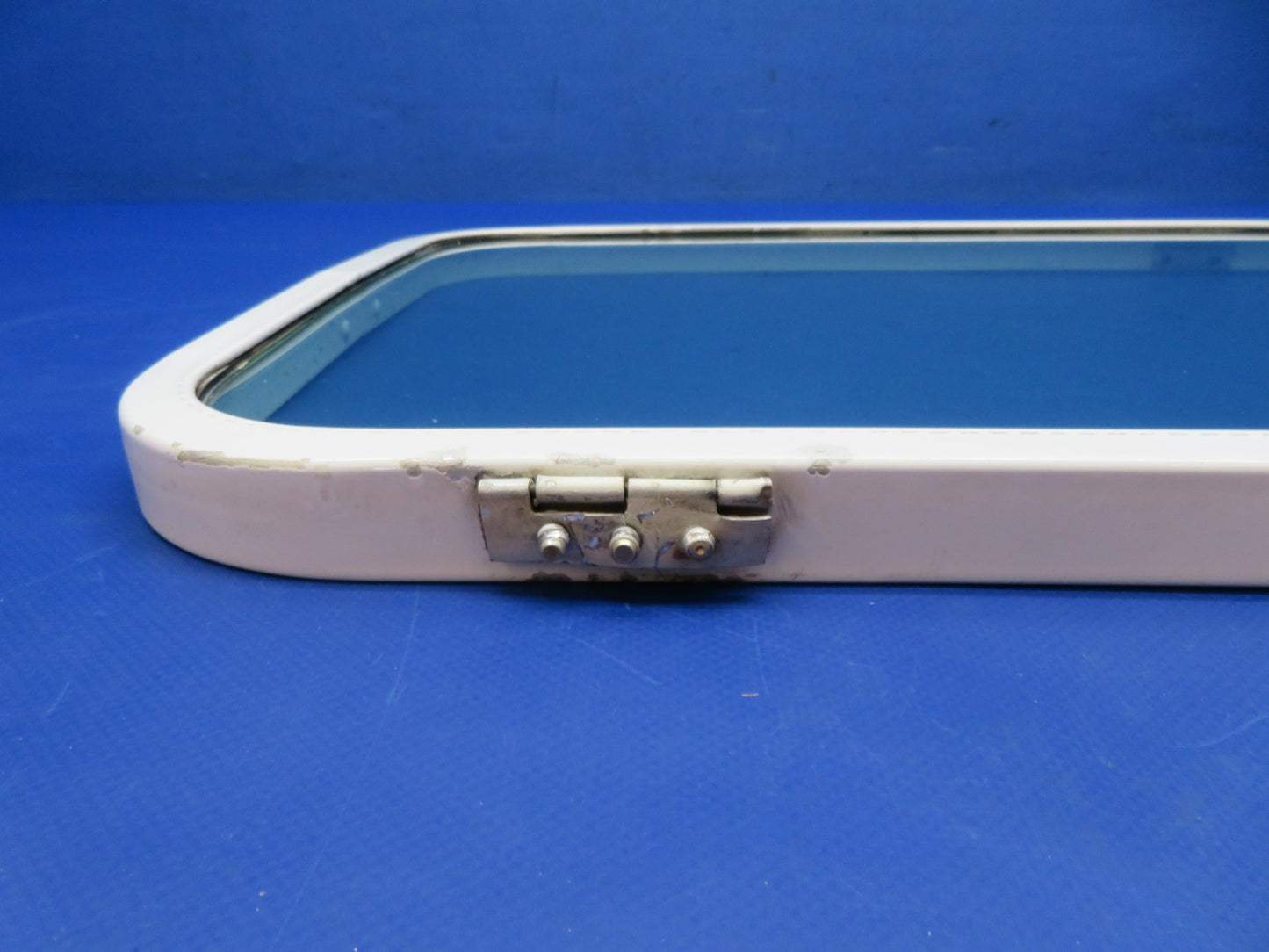 Cessna 182 / 182H LH Door Window P/N 0711050-16, 0711050-17 (0326-116)4