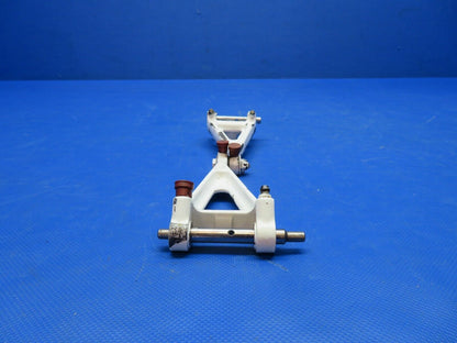 Beech 95 Upper & LWR Nose Gear Torque Knees w/ Pins P/N 35-820107-1 (0624-1807)