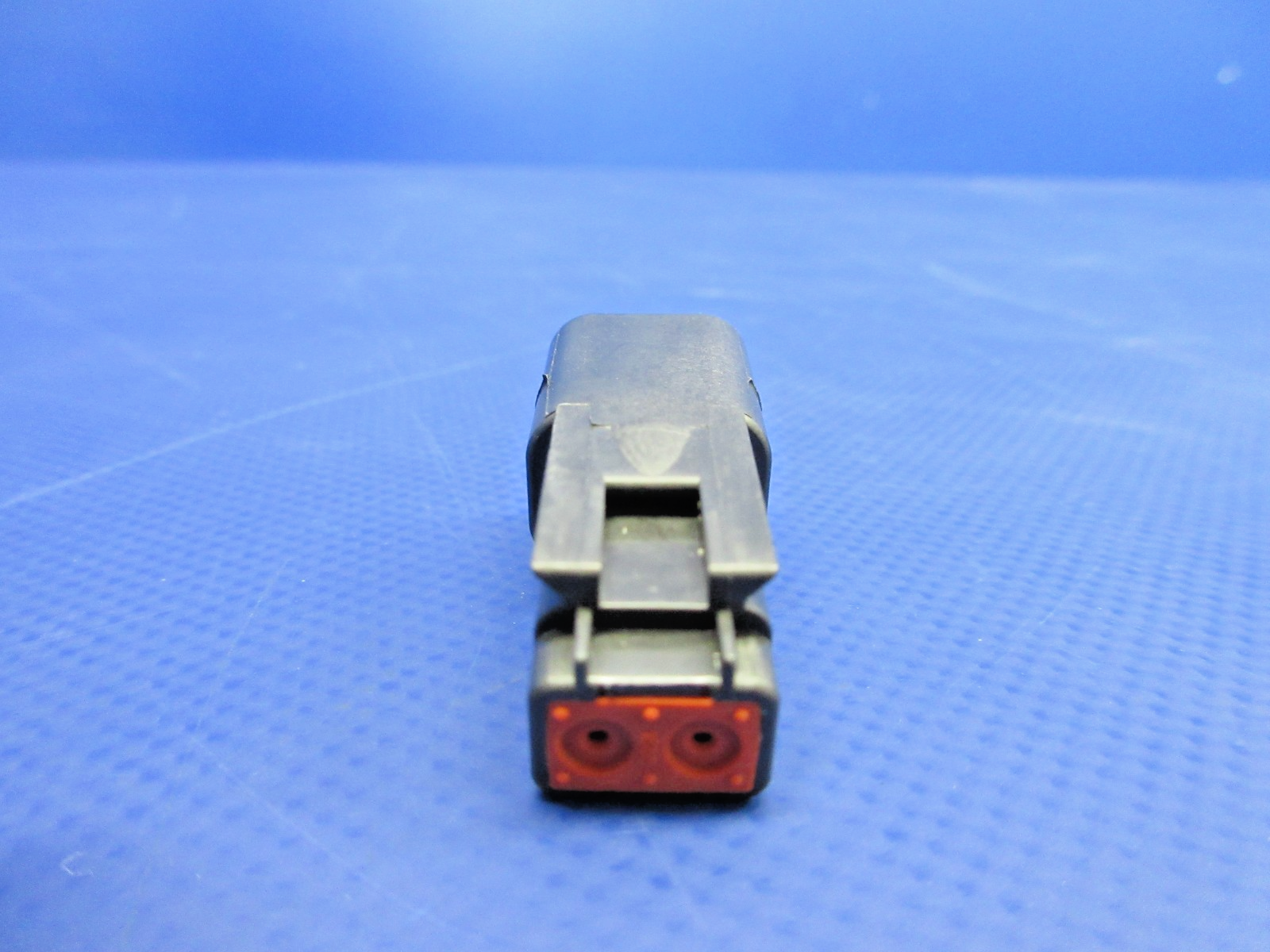 Cirrus Tanis Harness Plastic Socket P/N TCP2598 LOT OF 5 NOS (0326-993)7